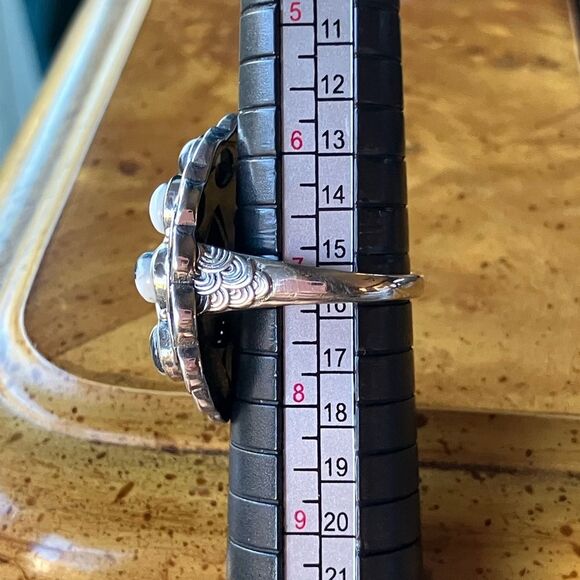 White Buffalo Sterling Silver Cocktail Ring Size 7 - Picture 8 of 9